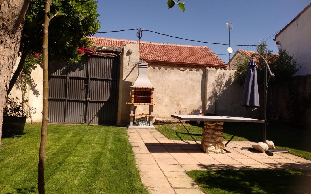 FOTOS JARDIN CON BARBACOA